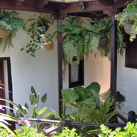 Rustic With Small Patio-terrace イコー・デ・ロス・ビノス